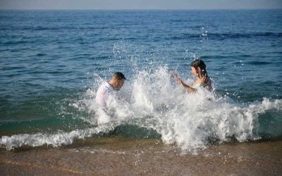 Bodas en la playa de Vilanova i la Geltrú: Romance frente al mar