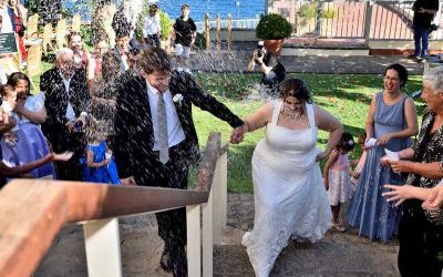 Elegir a tus damas de honor y padrinos: Cómo tomar decisiones informadas.